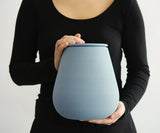 ATHOS – handmade eco urn in gray-blue engobe