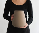 ATHOS – handmade eco urn in sand-colored engobe