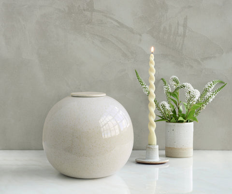 DIONA – handmade urn in speckled ceramic