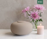 NOMA – handgemaakte eco urne in zandkleurig engobe