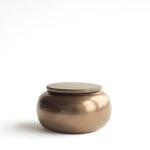 SERES mini – handgemaakte eco urne in koperkleurig metallic keramiek