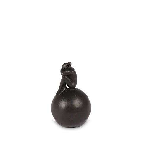 Mini-urne - Treurend meisje in brons UBR630
